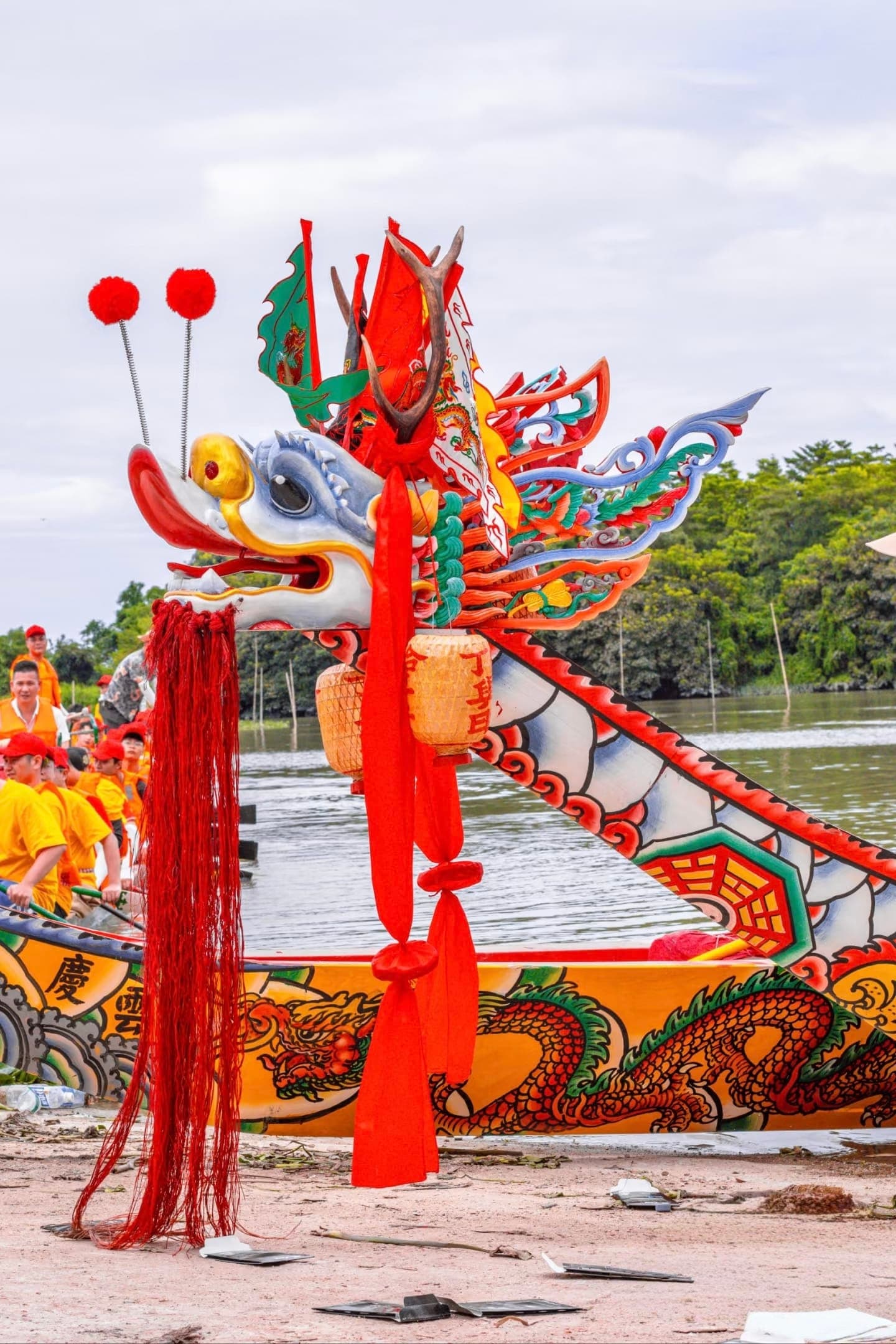 龙舟竞渡